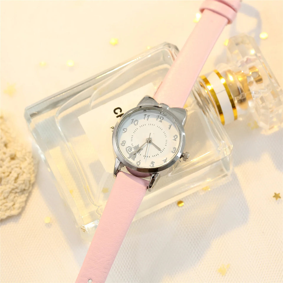 Korean Latest Design Cat White Ladies Trendy Quartz Watch Fashionable Simple Style Quartz Wristwatch Reloj Mujer Free Shiping